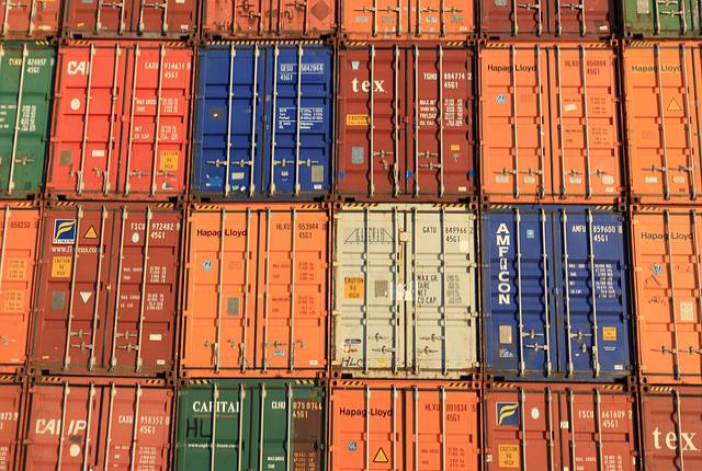 SPINNING CONTAINERS IN THE CLOUD ESTATES